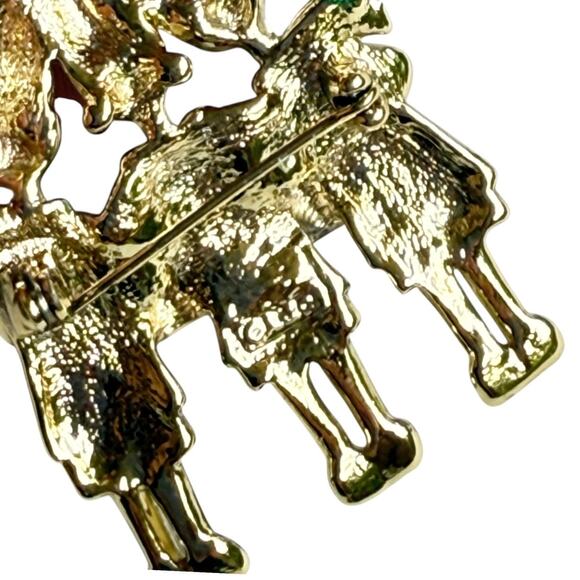 Gold Christmas Brooch Ajc Signed Reindeer Carol Singing Choir Deer Jewelry Vtg - Picture 4 of 6